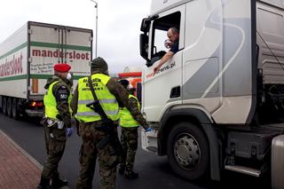 Żołnierze pomagają w walce z wirusem. Wojsko wkracza do akcji!