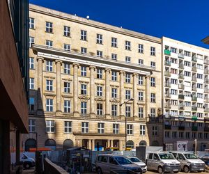 Kamienica na ul. Moniuszki 8 w Warszawie