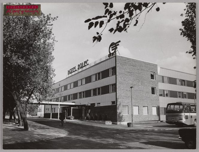 Wystawa "Hotel Twoich Snów. Architektura hotelowa wielkomiejskiej Polski doby Gierka"