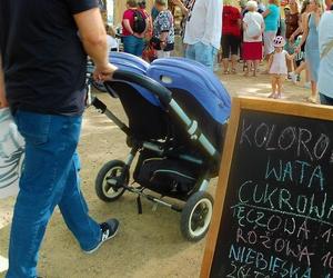 Długi weekend na Jasnych Błoniach. Jarmark Szczeciński przyciąga tłumy