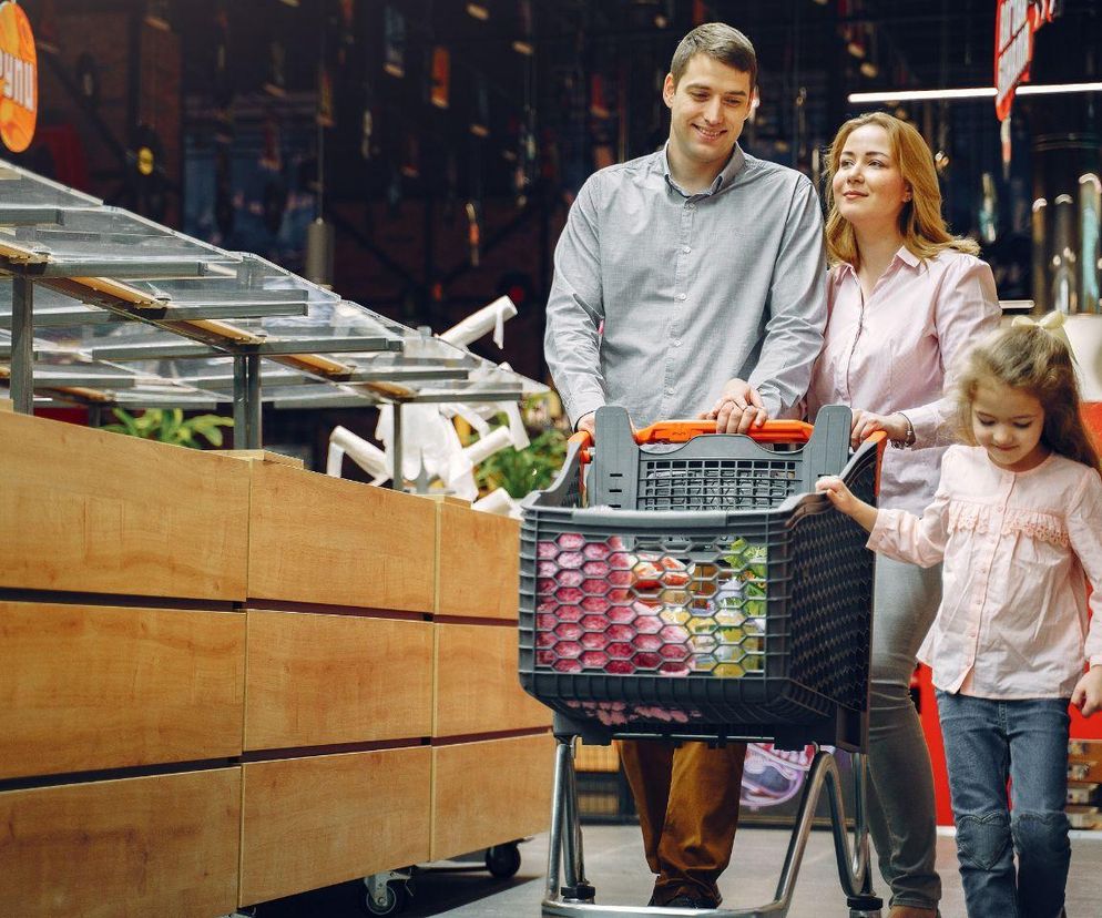 Sklepy otwarte 22.09.2024 - Żabka, Biedronka, Lidl, Auchan, Dino, Carrefour. Do której godziny są czynne?