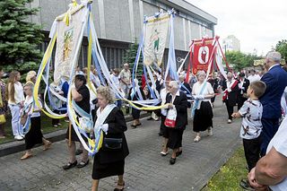 Szokujące sceny przed świętym obrazem