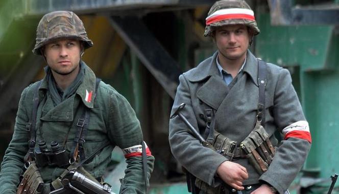 Czas honoru 7 sezon. Bronek (Maciej Zakościelny), Janek (Antoni Pawlicki)