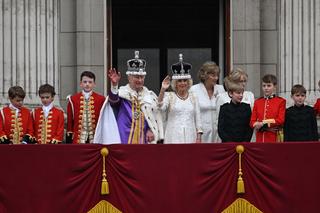 Koronacja króla Karola III. RELACJA NA ŻYWO! Pozdrowienie z balkonu bez dwóch osób!