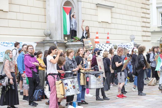 Protest studentów Uniwersytetu Warszawskiego w obronie Palestyny