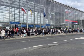 Pyrkon 2024 z kolejnym rekordem! Gigantyczna kolejka do wejścia ustawiała się na kilka godzin przed otwarciem! 