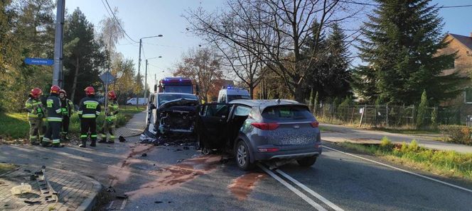 Pięć osób rannych po czołowym zderzeniu w Tarnowie. Kierowca kii miał 1,5 promila