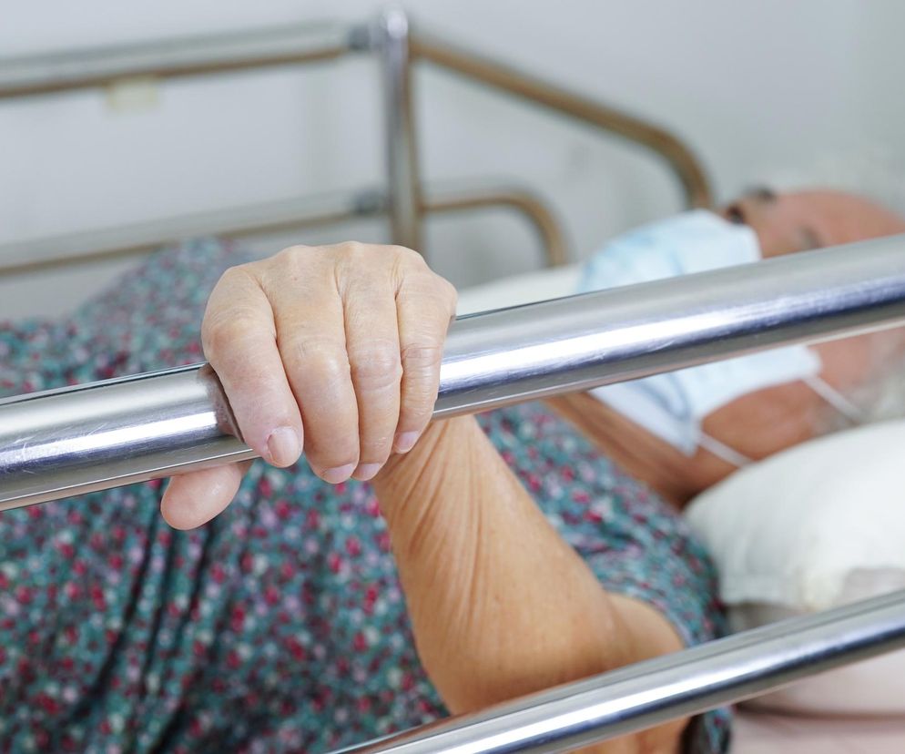 Opiekunki nagrały pensjonariuszkę DPS-u w trakcie kąpieli. Szokujące materiały