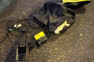 Fałszywy policjant rzucił się na strażnika miejskiego z paralizatorem! Szokująca napaść w Warszawie