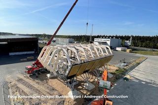 Próbny montaż głównego budynku Polskiej Stacji Antarktycznej