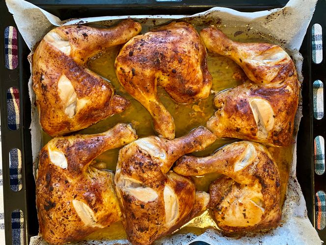 Pieczone nóżki kurczaka: keto, niskowęglowodanowe, bezglutenowe danie z 4 składników