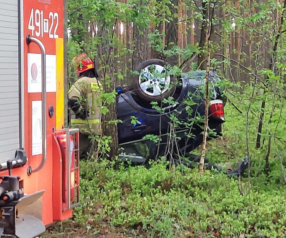 Dachowanie na drodze Wąchock - Mirzec