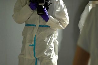 Ciała w pustostanie w Warszawie. Prokuratura: zatrzymano podejrzanego o jedno z zabójstw