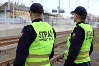 Nastolatkowie z Ukrainy i Czeczenii zatrzymani na torach. Szybka interwencja Straży Ochrony Kolei 