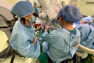 Lekarze uratowali twarz pacjenta! Użyli do tego fragmentu nogi. Pierwszy taki przypadek