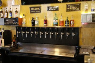 Impreza pożegnalna w katowickim pubie Absurdalna. Lokal znika z mapy Katowic