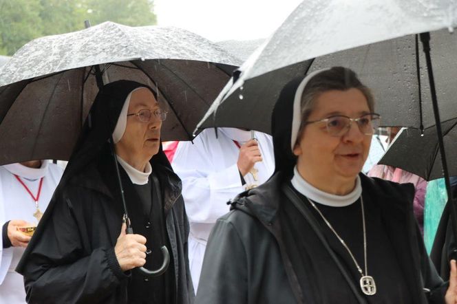 Odpust w Gietrzwałdzie. Do słynącej z Objawień Maryjnych miejscowości przyjechały tłumy