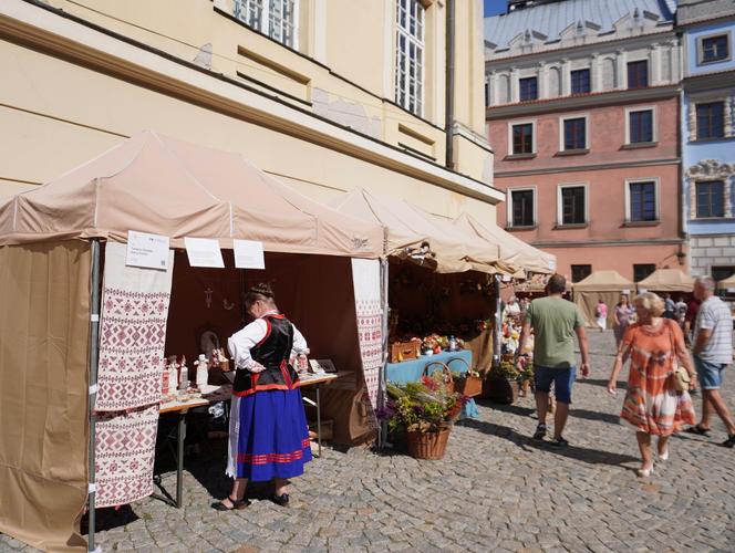 Ostatni dzień festiwalu Re:tradycja - Jarmark Jagielloński 2024. Odwiedziliśmy Błonia pod zamkiem i stoiska wystawców