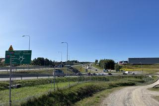 Objazd i ograniczenie prędkości. Ruszyły utrudnienia na S51 w Stawigudzie