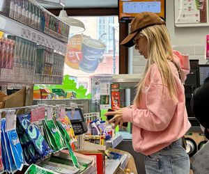 Doda w Żabce z torebką za 150 tyś zł 