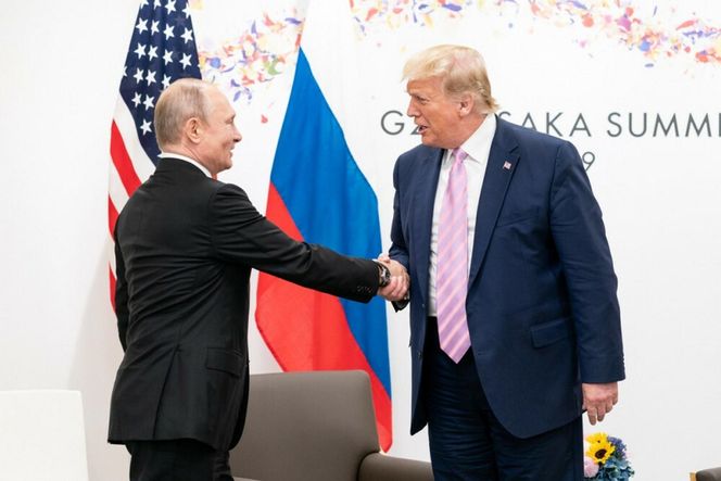 Toksyczna przyjaźń Trumpa z Putinem