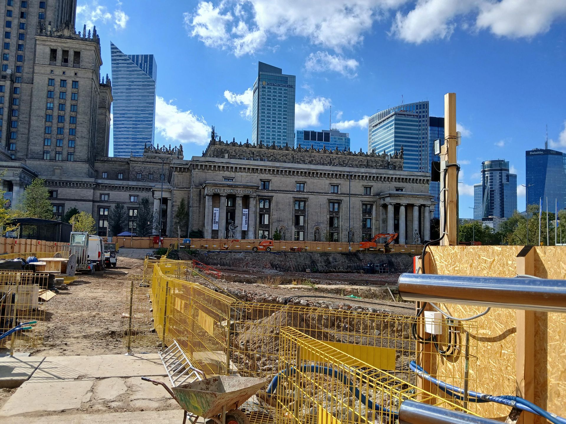 Budowa podziemi teatru TR Warszawa