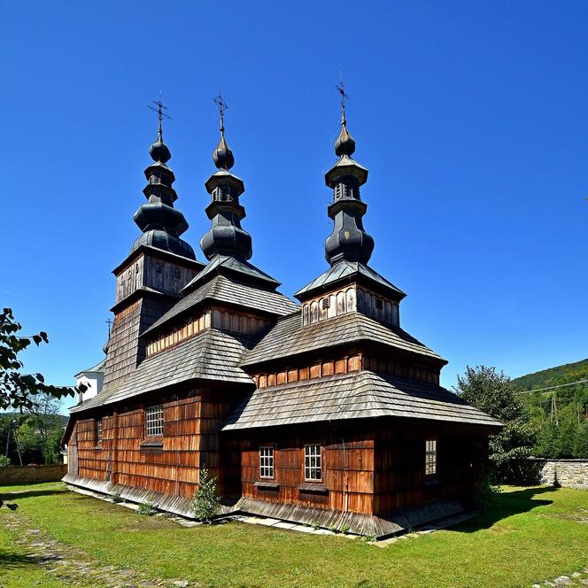 To najbardziej urokliwa wieś w Małopolsce. Znajduje się w niej najpiękniejsza cerkiew z listy UNESCO