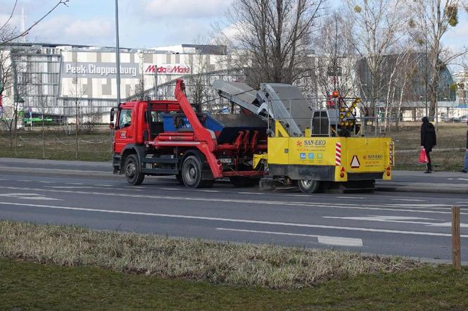 Pozimowe sprzątanie ulic w Poznaniu