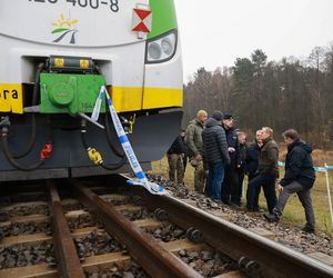 Uszkodzone linie kolejowe pod Dęblinem i w Puławach