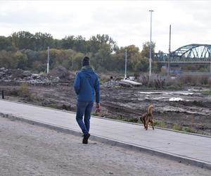 Ostatnie prace przy nabrzeżu w Starym Fordonie. Tak teraz wygląda teren nad Wisłą [ZDJĘCIA]