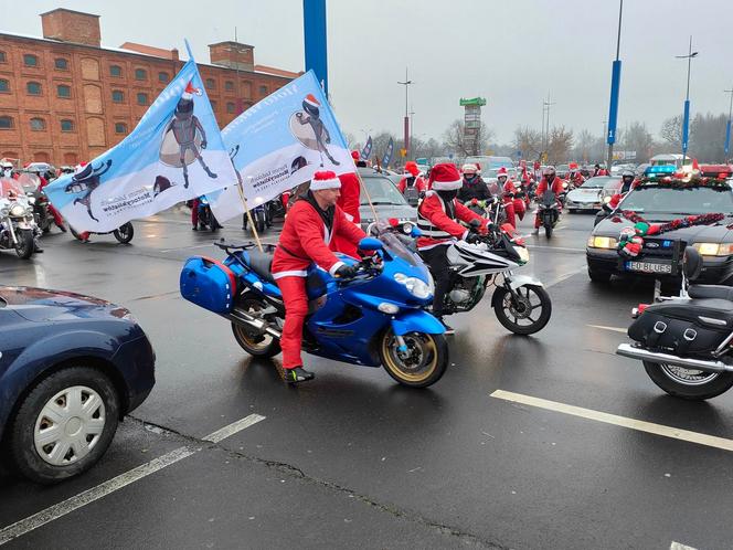 Mikołaje na motocyklach w Manufakturze. Finał corocznej akcji charytatywnej [ZDJĘCIA]