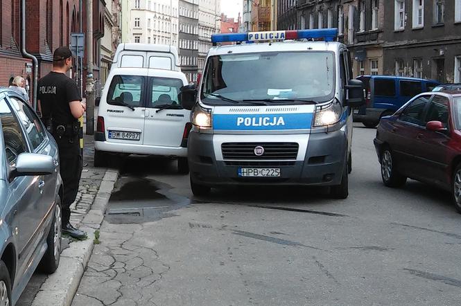 Policjanci zostali zawieszeni w obowiązkach do czasu wyjaśnienia sprawy (zdjęcie poglądowe)