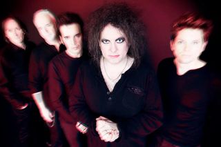 The Cure powraca z nowym albumem. W sieci pojawił się utwór Alone