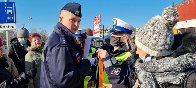 W walentynki policja przypomina, że kochać musimy się też na drodze