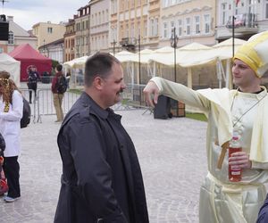 Rzeszowskie Juwenalia rozpoczęte. Barwny korowód przeszedł przez miasto 