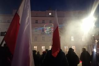 Marsz Pamięci Żołnierzy Wyklętych w Lublinie. Wcześniej odbył się laserowy pokaz