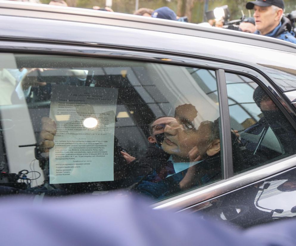 Zbigniew Ziobro pojawił się w telewizji Republika, szuka go policja. Dziś ma się stawić na sejmową komisję śledczą