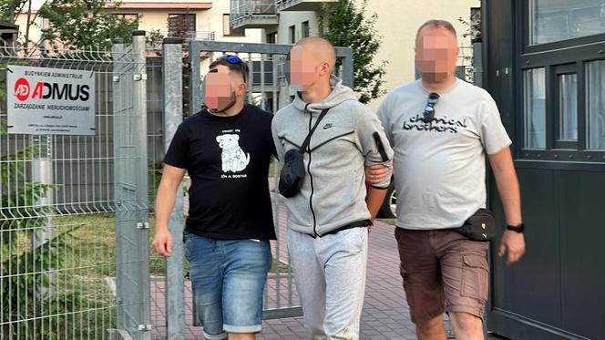 16-latek pchnięty nożem. Bijatyka zakończyłą się fatalnie. Policja szuka sprawcy