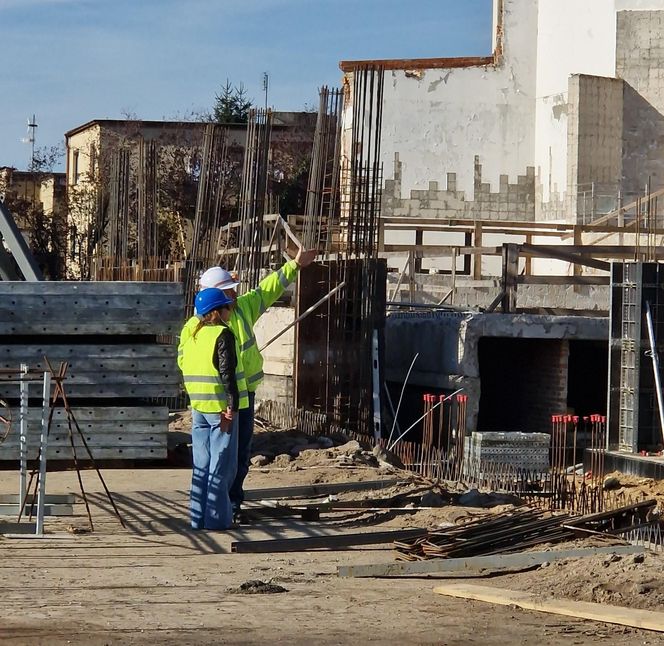 Ruszyła budowa nowej pływalni Akwawit w Lesznie. Kiedy gotowa i co w niej będzie?