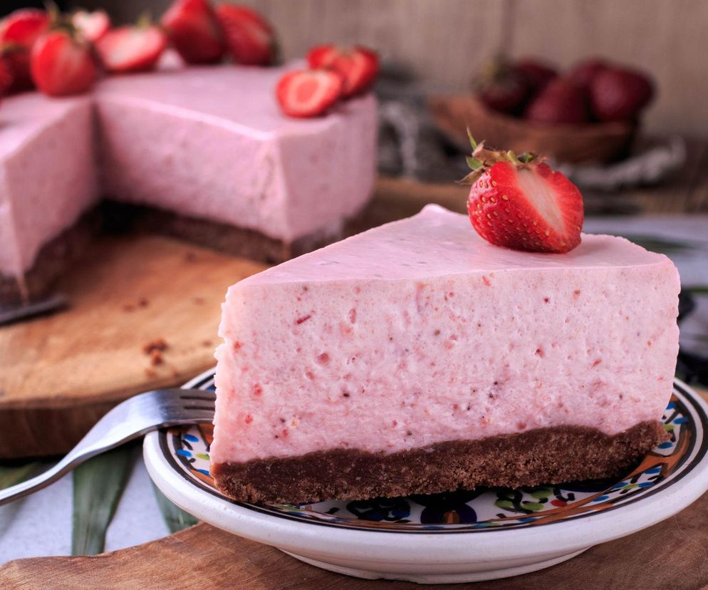 sernik truskawkowy bez pieczenia
