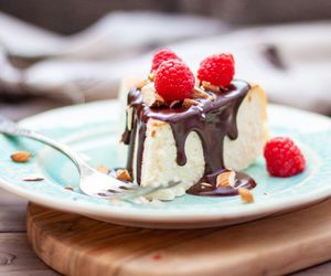 Odkryłam najlepszy przepis na kremowy sernik. Jest tak dobry, że rozpływa się w ustach 