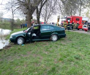 Samochód wjechał do zbiornika wodnego, kierowca nie żyje