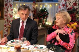 M jak miłość świąteczny odcinek specjalny. Wigilia Mostowiaków. Kisielowa (Małgorzata Rożniatowska), Robert Żak (Krzysztof Tyniec)
