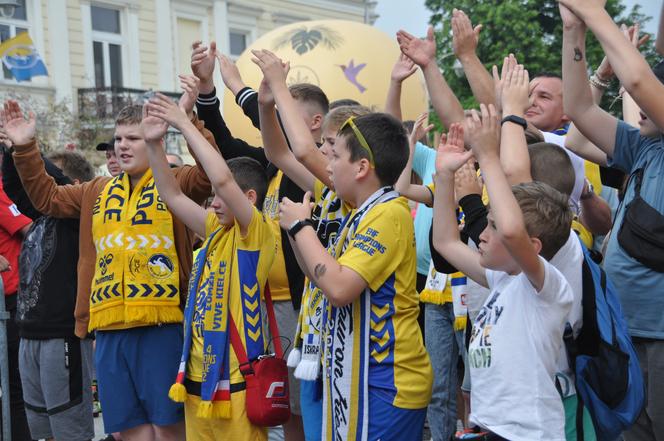 Barlinek Industria Kielce w finale Ligi Mistrzów! Feta w strefie kibiców po zwycięstwie nad Paris Saint-Germain