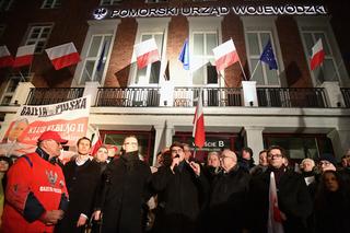 Politycy PiS protestowali w Gdańsku. Sprzeciwiali się polityce Donalda Tuska