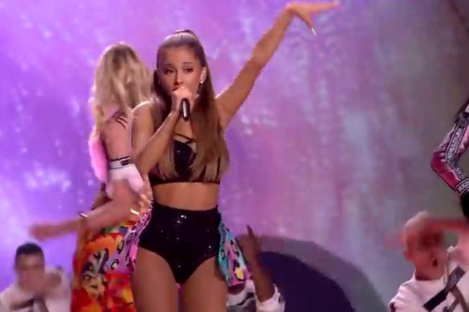 Ariana Grande na Victoria's Secret Show 2014 powinna występować, jako modelka! VIDEO świetnej jakości!