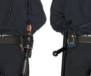 Rozbój w Wielkopolsce. Przebrali się za policjantów i... obrabowali prywatną posesję