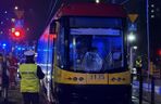 40-letnia rowerzystka wciągnięta pod pędzący tramwaj. „Liczne obrażenia ciała”