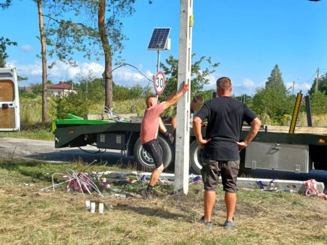 Grochowe. Troje nastolatków zginęło w wypadku. Uderzył w nich nietrzeźwy kierowca [ZDJĘCIA].