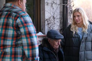 M jak miłość odc. 1792. Jagoda (Katarzyna Kołeczek), Tadeusz (Bartłomiej Nowosielski), Józef Modry (Stefan Friedmann)